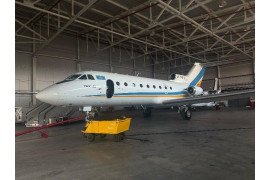 Самолет ЯК-40 в отличном состоянии